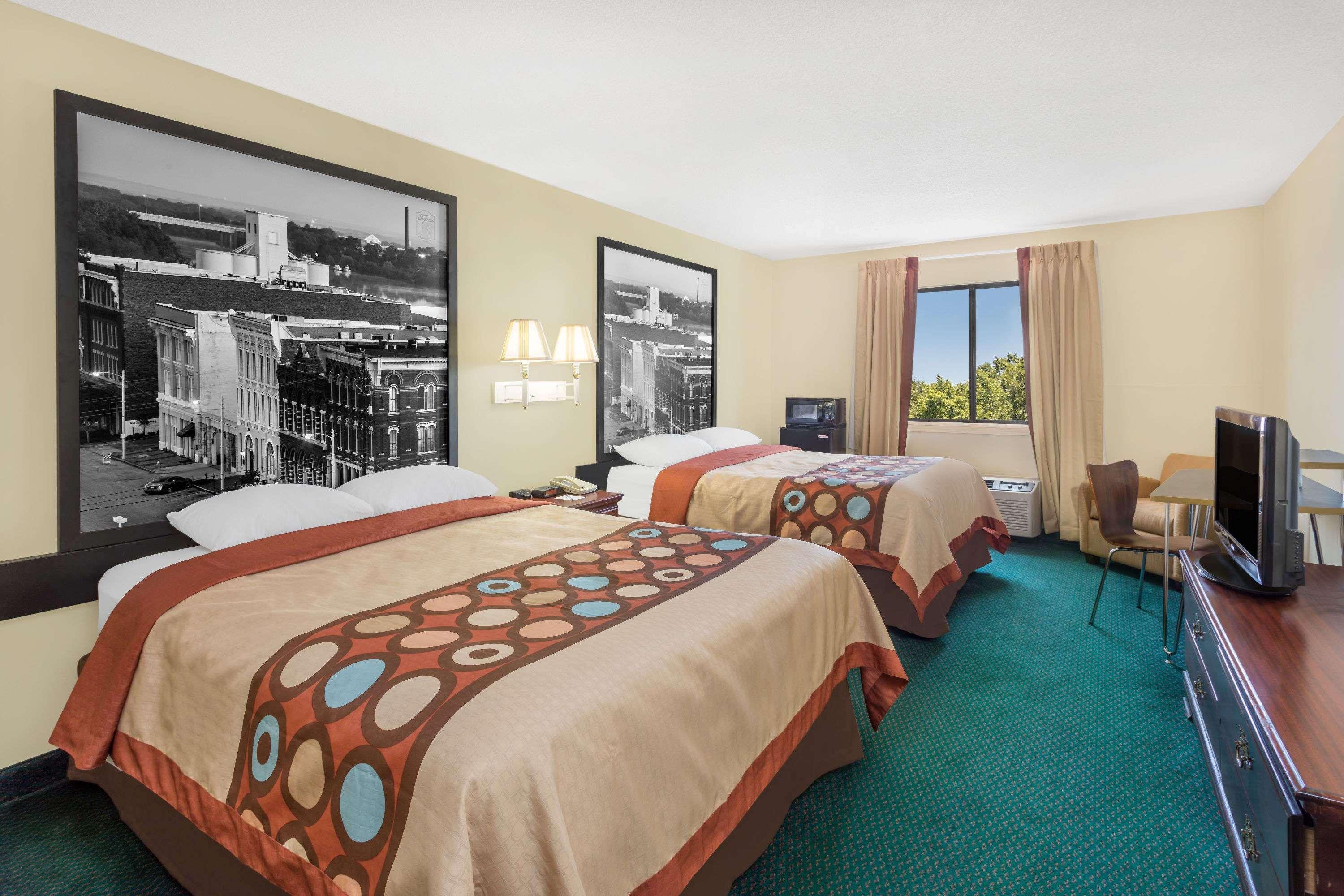 Super 8 By Wyndham Montgomery I-65 Eksteriør billede