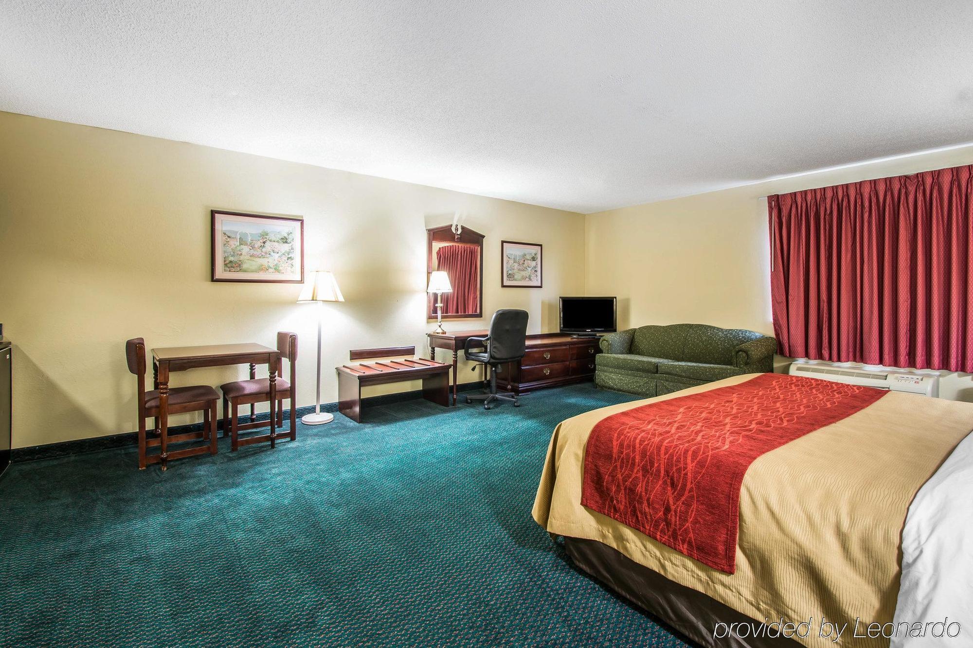 Super 8 By Wyndham Montgomery I-65 Eksteriør billede