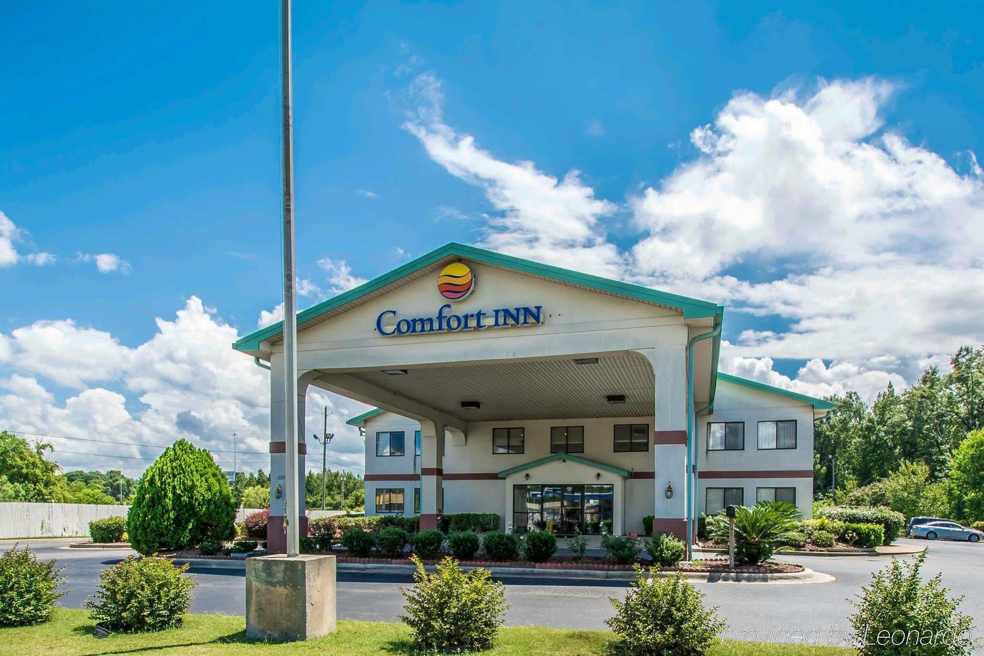 Super 8 By Wyndham Montgomery I-65 Eksteriør billede