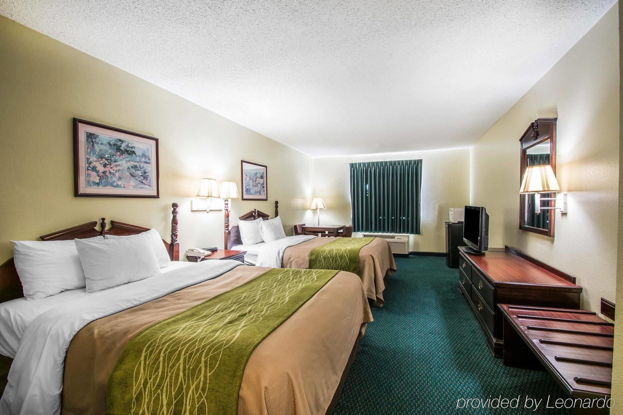Super 8 By Wyndham Montgomery I-65 Eksteriør billede