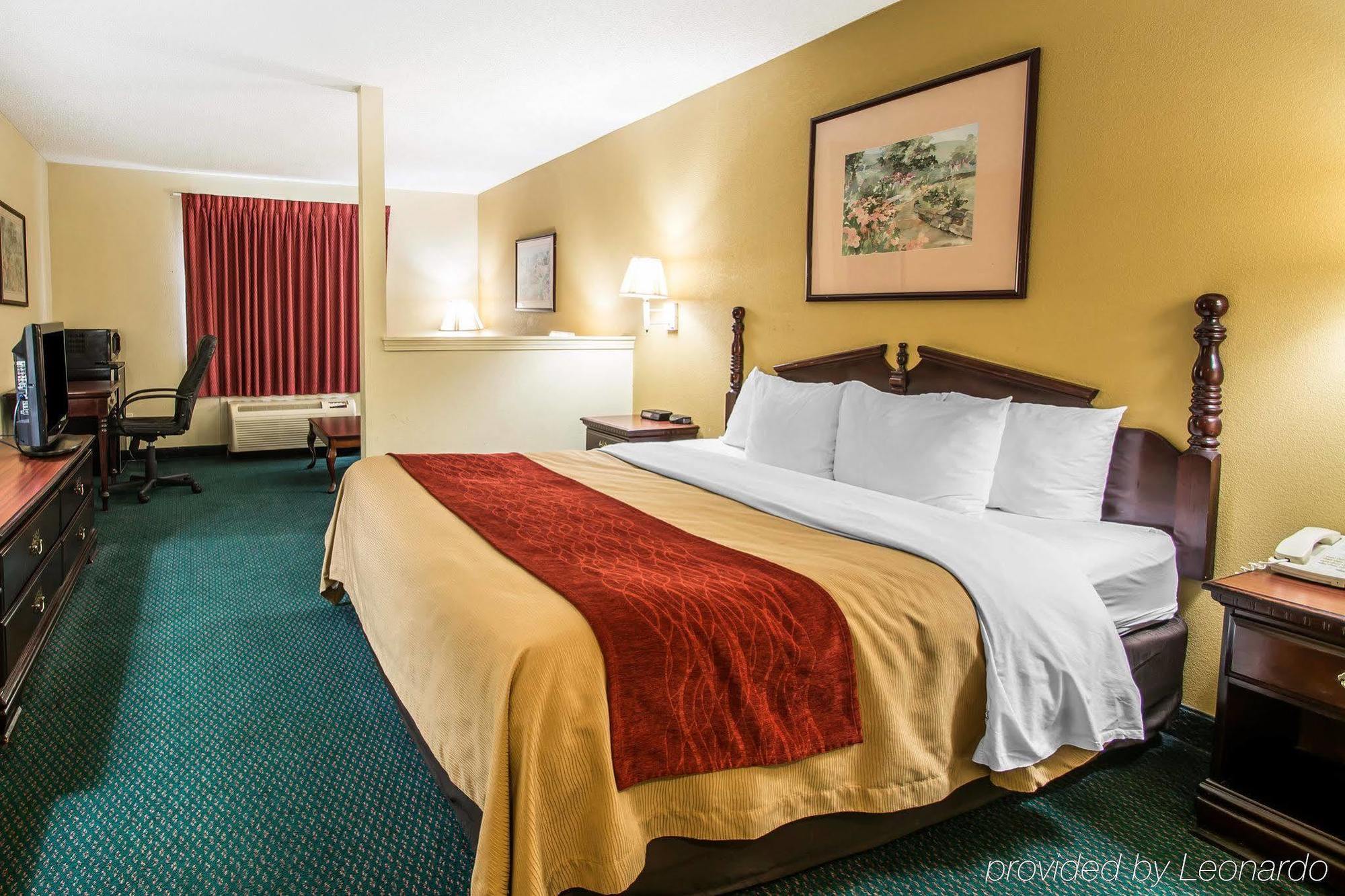 Super 8 By Wyndham Montgomery I-65 Eksteriør billede