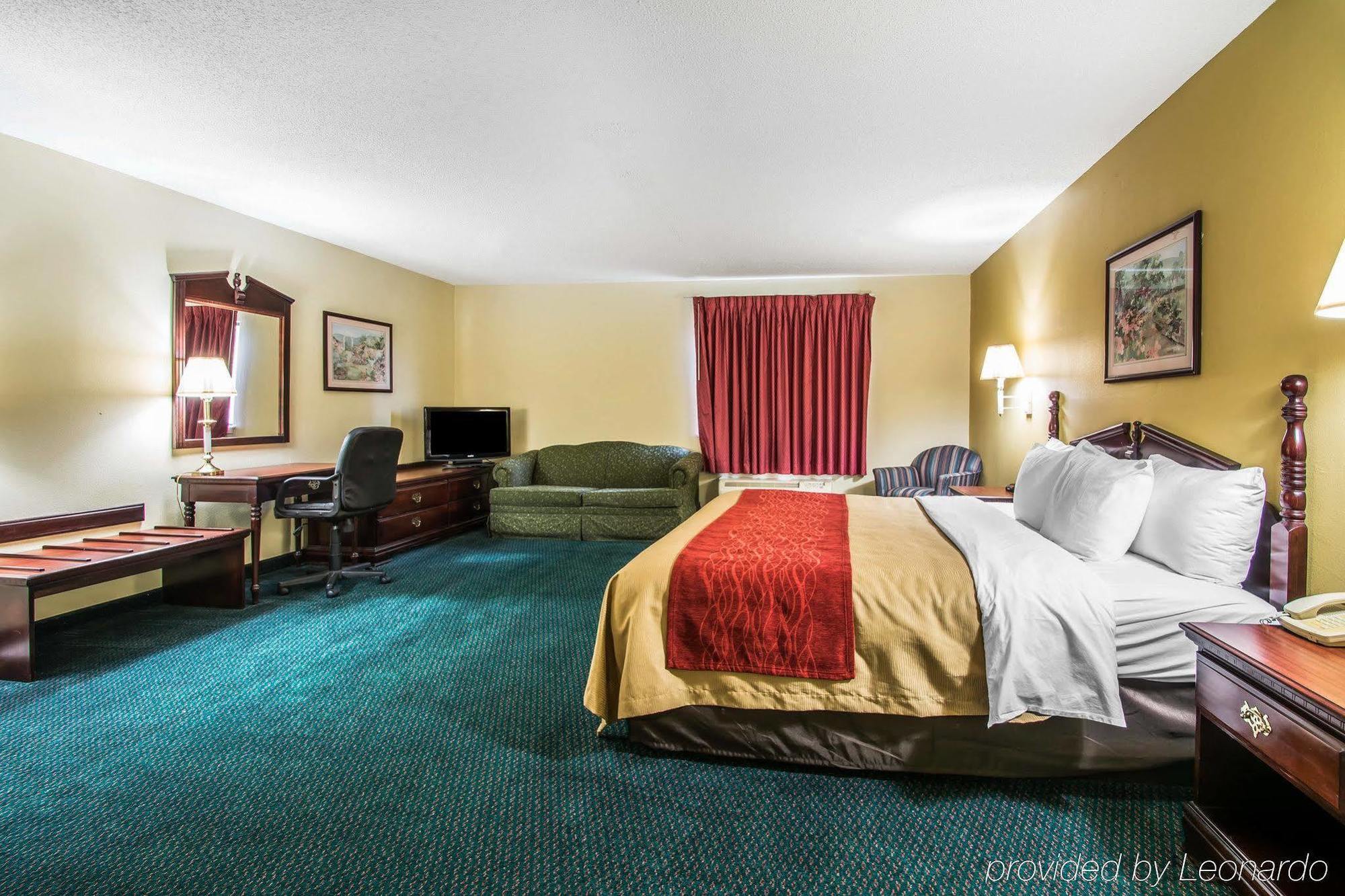 Super 8 By Wyndham Montgomery I-65 Eksteriør billede